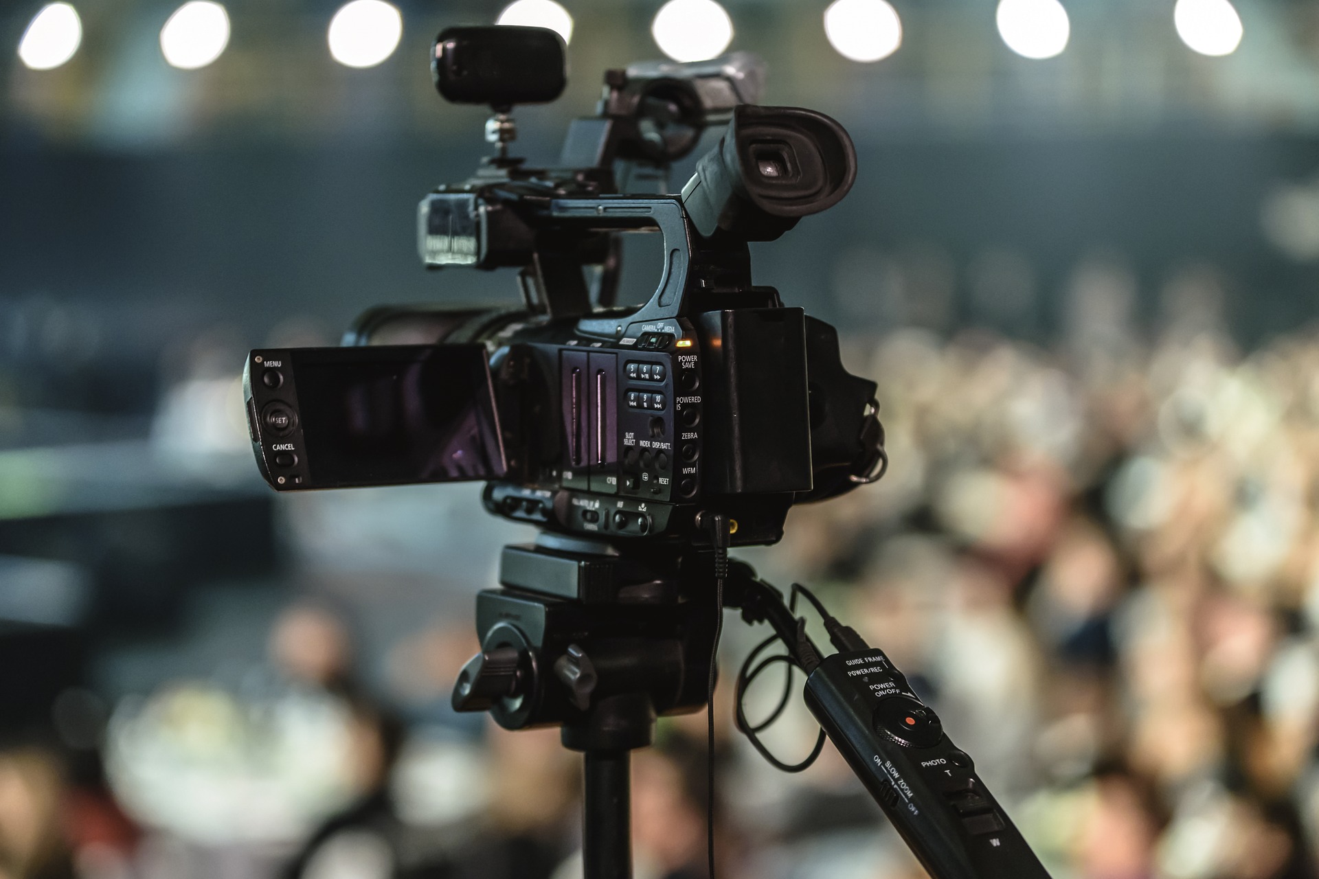 テレビカメラマン　女性　仕事内容　入社　割合　多い　少ない　人数　撮影　採用　求人　やりがい